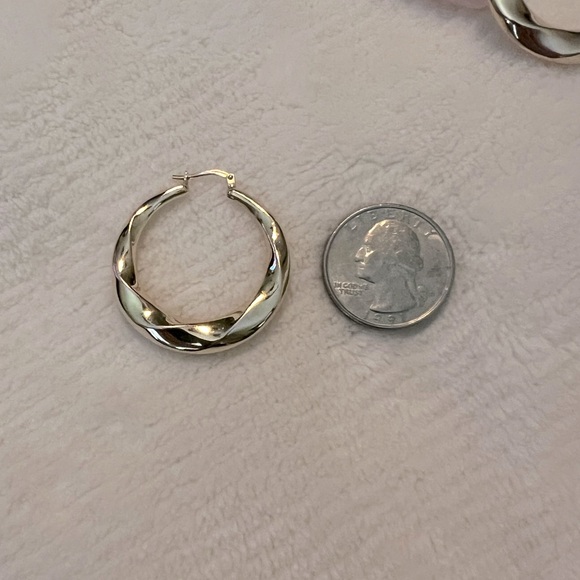 Vintage Mom Jordon .925 Gold Vermeil Hoops - Picture 4 of 8